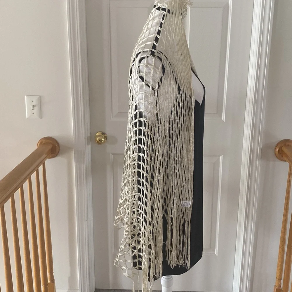 07:07- Beautiful Netted Shawl/Wrap